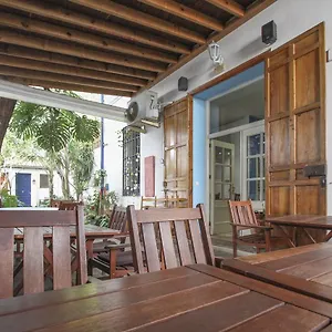 https://las-acacias-hostal-restaurante.1costadelsol.com